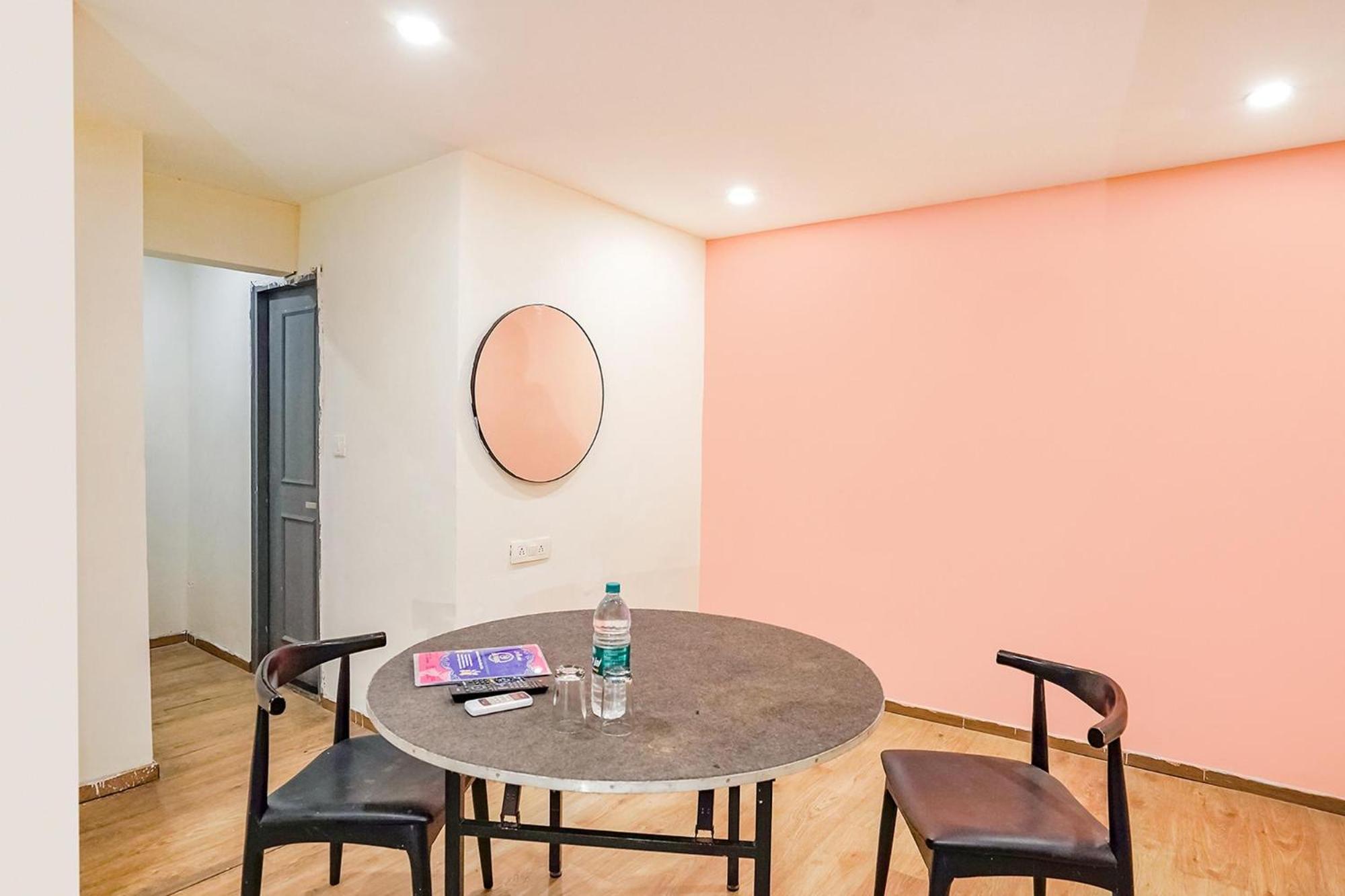 Super Townhouse O Hotel Aditya Residency Near Parthala Over Bridge Sector 121 Noida Indirapuram Extérieur photo