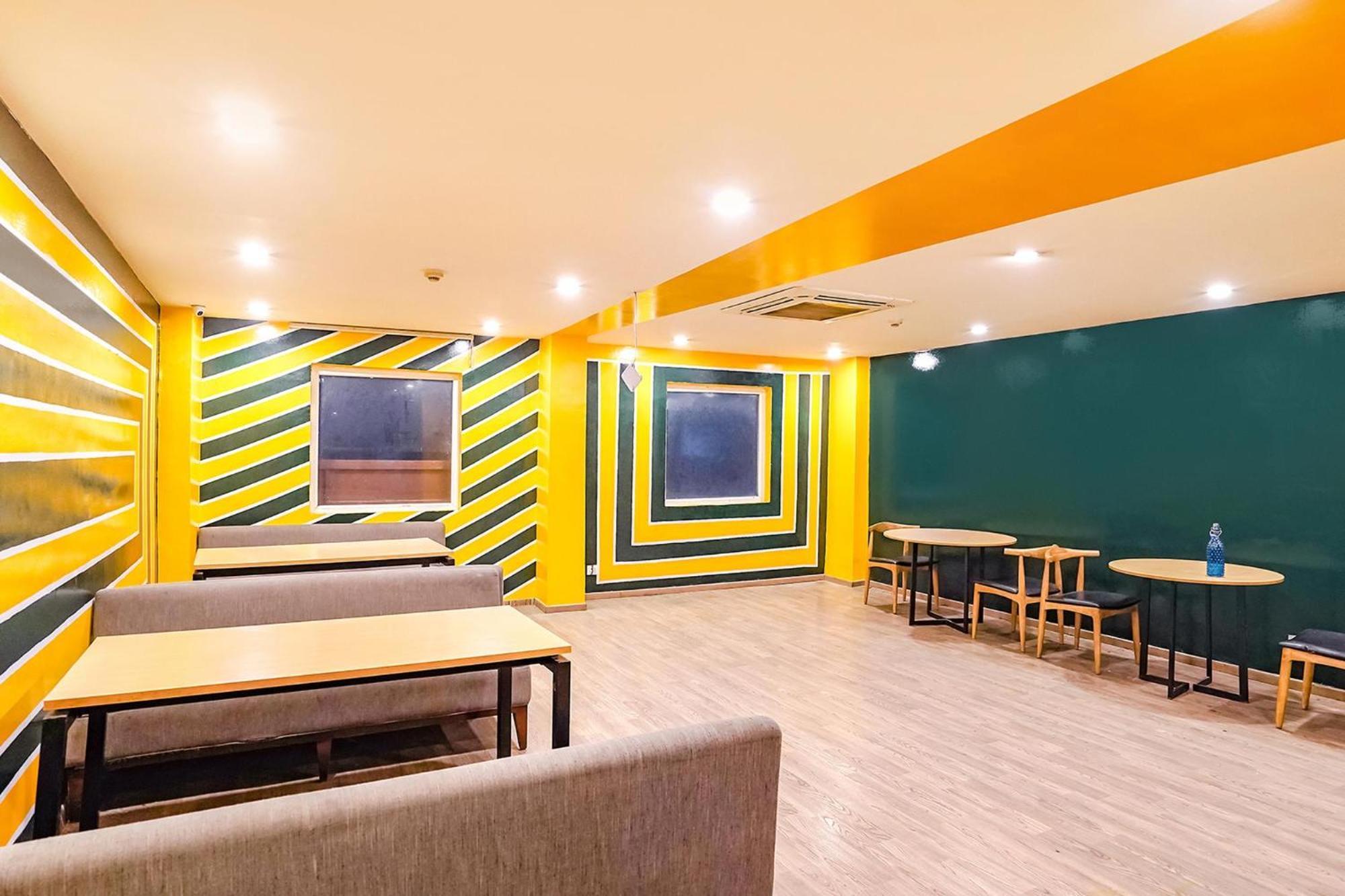 Super Townhouse O Hotel Aditya Residency Near Parthala Over Bridge Sector 121 Noida Indirapuram Extérieur photo
