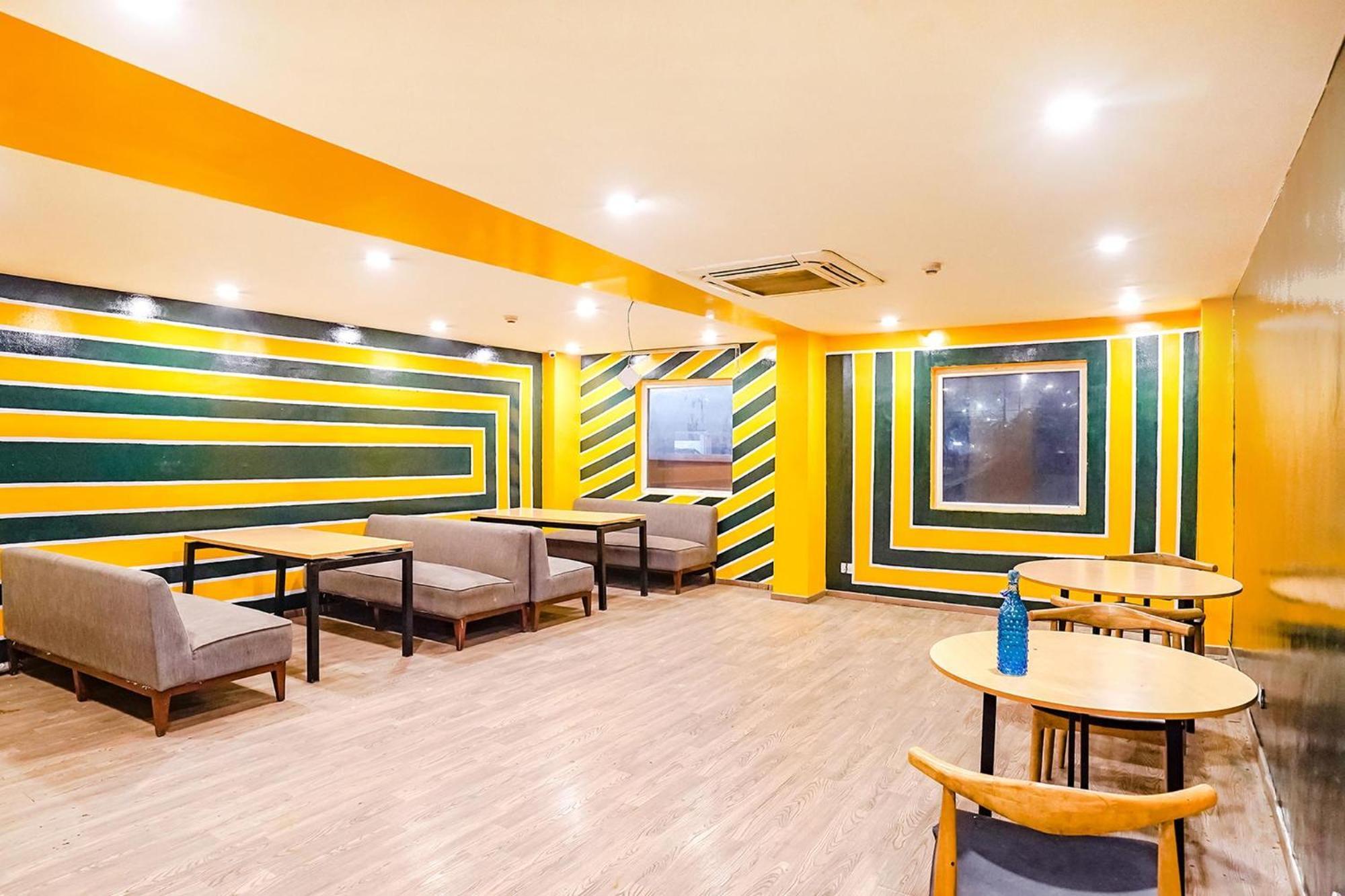 Super Townhouse O Hotel Aditya Residency Near Parthala Over Bridge Sector 121 Noida Indirapuram Extérieur photo