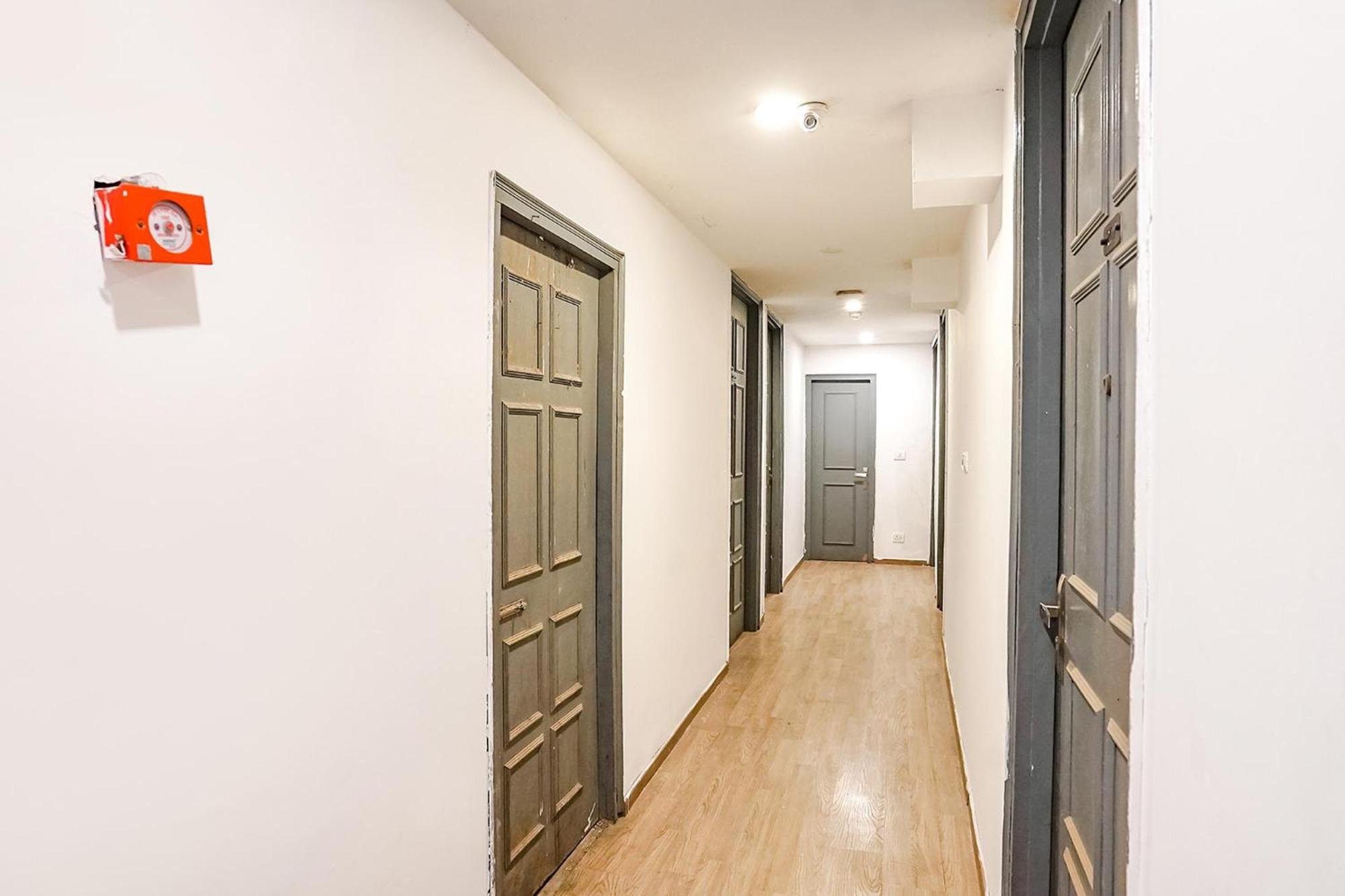 Super Townhouse O Hotel Aditya Residency Near Parthala Over Bridge Sector 121 Noida Indirapuram Extérieur photo