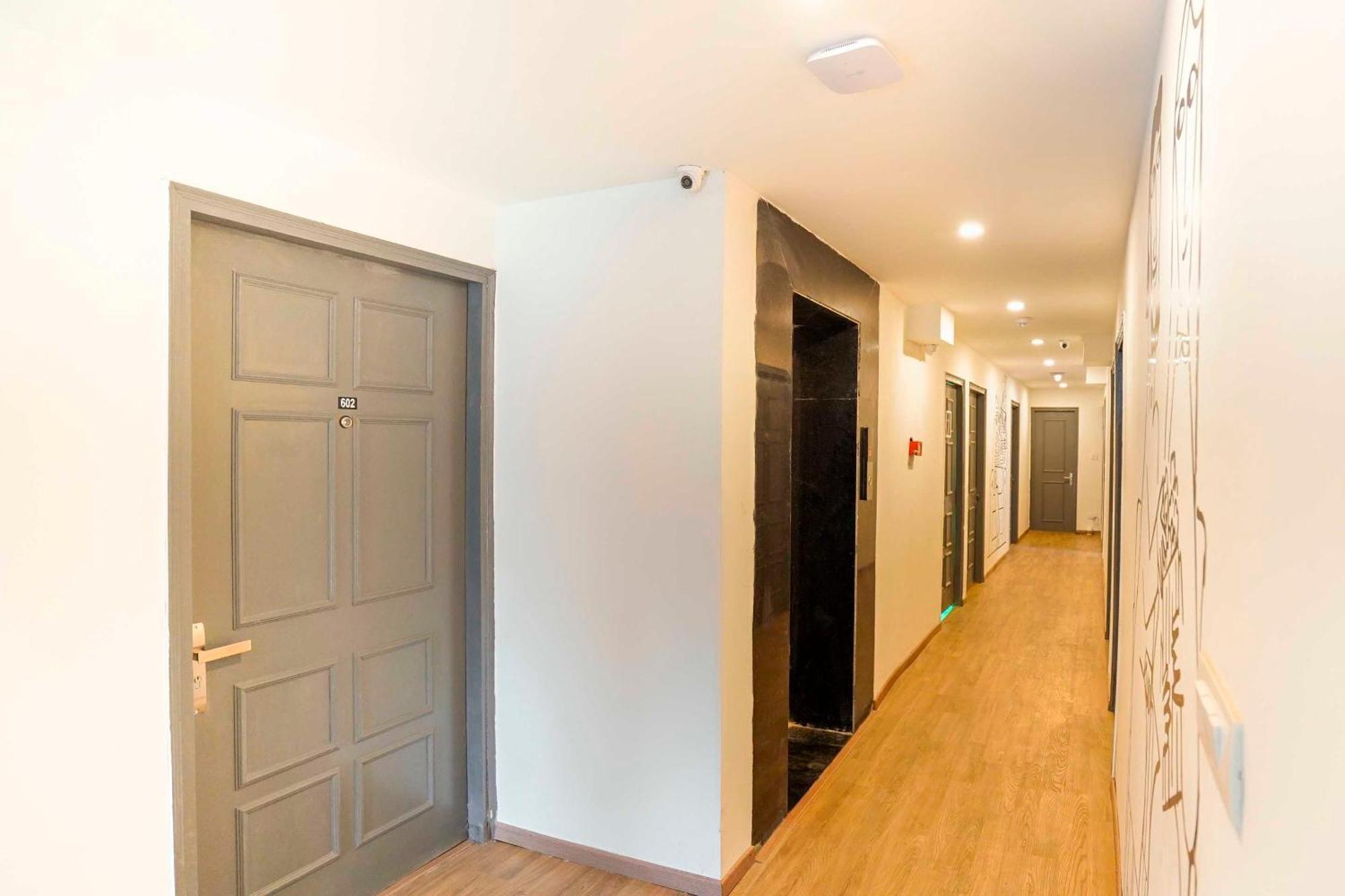 Super Townhouse O Hotel Aditya Residency Near Parthala Over Bridge Sector 121 Noida Indirapuram Extérieur photo