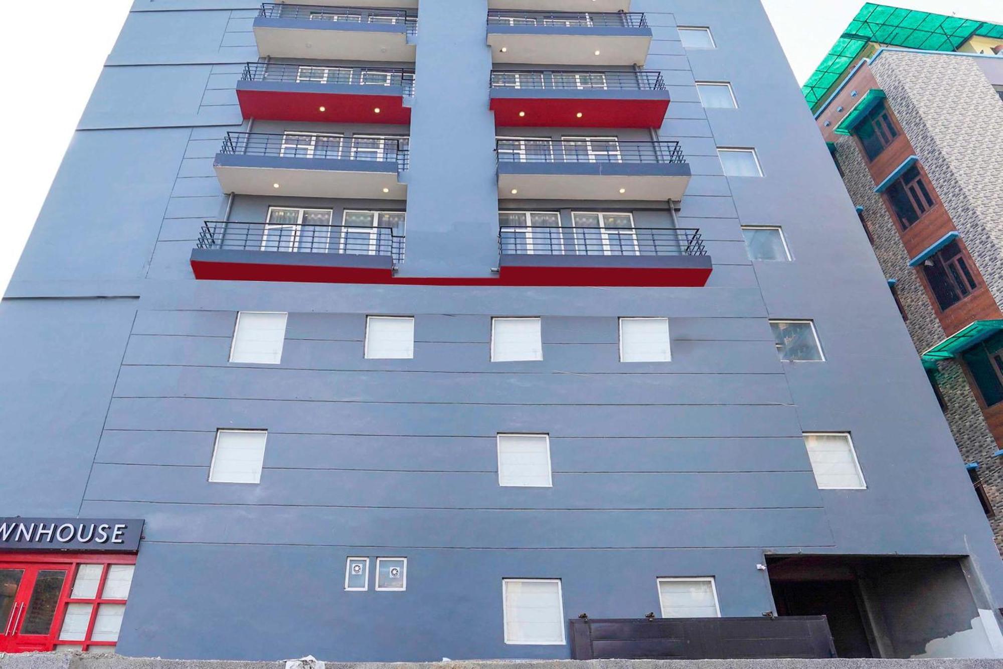Super Townhouse O Hotel Aditya Residency Near Parthala Over Bridge Sector 121 Noida Indirapuram Extérieur photo